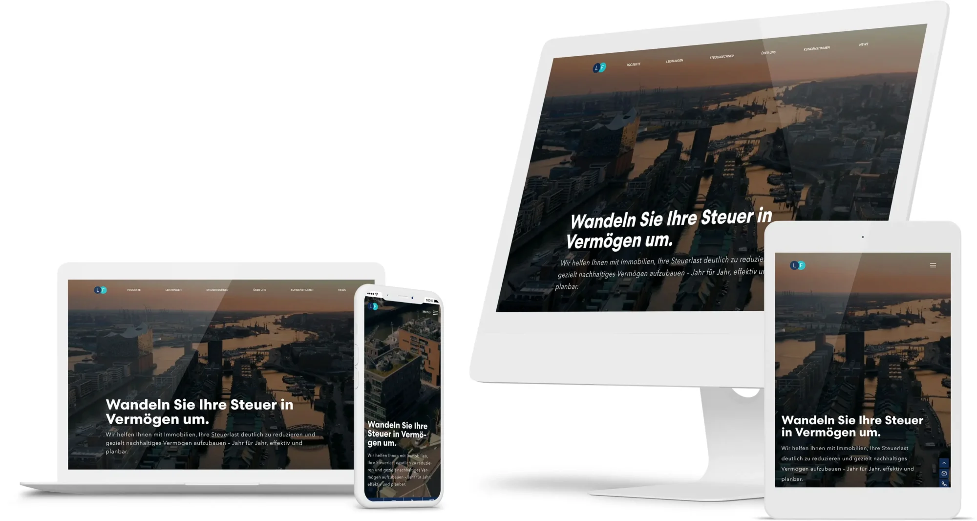 Laptop, Smartphone, Desktop-Computer und Tablet zeigen eine responsive Website mit dem Text „Wandeln Sie Ihre Steuer in Vermögen um.“ vor einer Luftaufnahme einer Stadt mit Hafen und Wasserwegen. Die Website wirkt professionell und modern, geeignet für digitale Kommunikation und Webentwicklung.