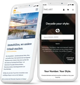Zwei nebeneinander stehende Smartphones mit geöffneter Website, links Immobilien-Webseite mit Strandbild, Überschrift „Immobilien, wo andere Urlaub machen“ und Beschreibung zur Ostseeküste, rechts dunkle Webseite mit Suchfeld für Nummern, Text „Decode your style“ und „Your Number. Your Style.“ sowie Button „Shop your number“.